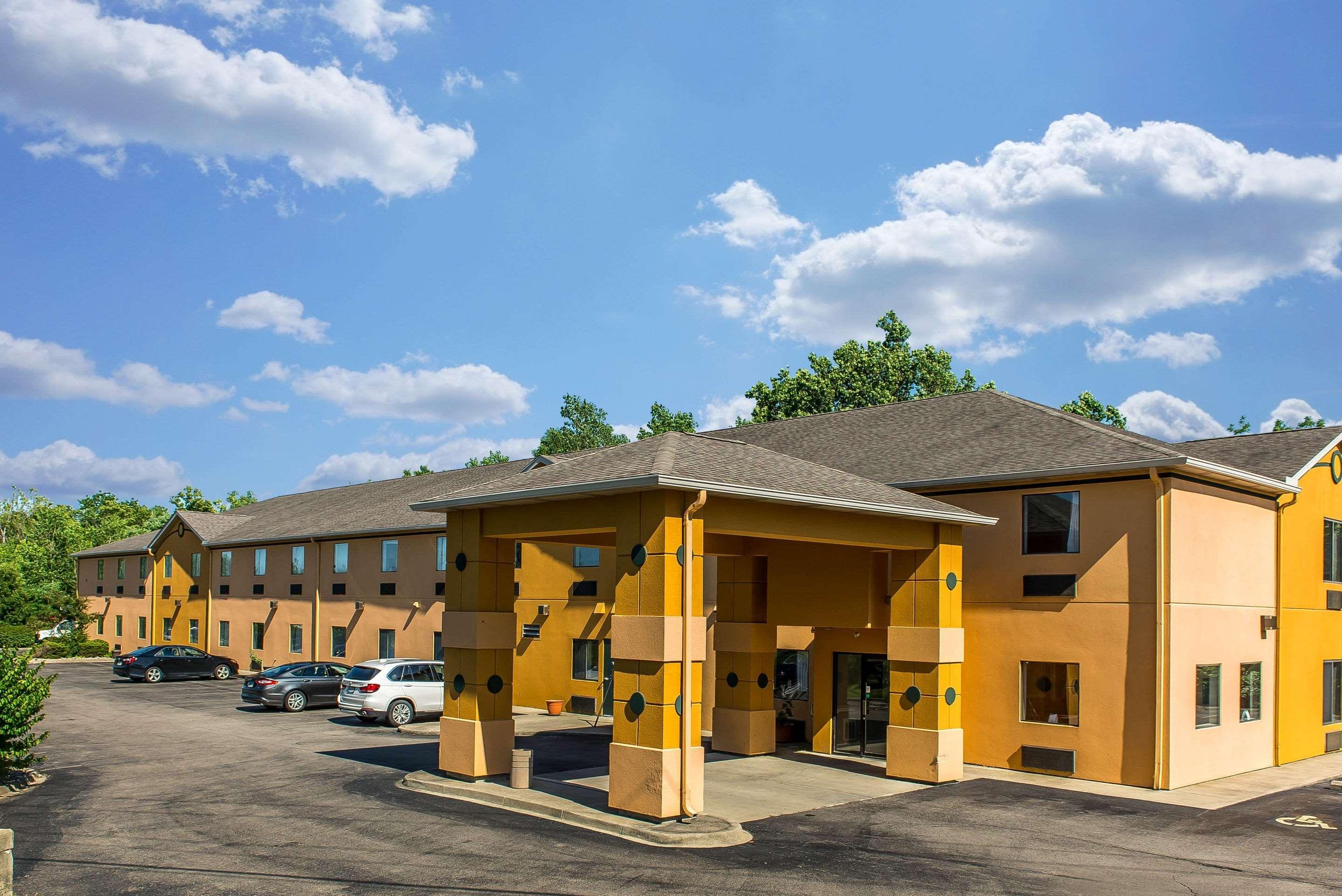 Suburban Studios Mason Hwy 42 Exterior foto